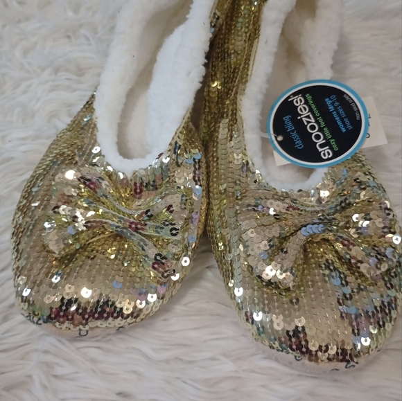 Classic Bling Snoozies Gold Sequin Women's Slippers - Picture 5 of 9
